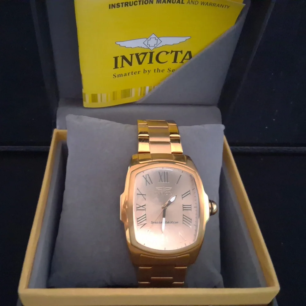 EUC Invicta Lupah Model 15192 Special Edition Men's Watch in Original Box